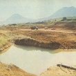 ...t�ba betonitu na �ern�m vrchu v �esk�m st�edoho��...zdroj �asopis Kv�ty 31/1979