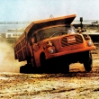 ...prvn� varianta korby Tatry 148 S1 s prost�edn� horizont�ln� vzp�rou...zdroj �asopis Automobil 9/1973