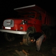 ...se �v�rou na poln� cest� m�n�me p�edn� kolo