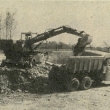 ...Poclain nakl�d� Tatru 148 S1 v r�mci rekonstrukce a v�stavby silnice Praha - Louny...zdroj �asopis Kv�ty 28/1980