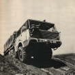 ...kolos se p�ekl�p� na ter�nn� vln�...zdroj �asopis Kv�ty 29/1973