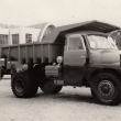 ...minidempr Tatra T137 S1 na vstav v Brn 1958. Povimnte si tmstn sedaky pro spolujezdce...zdroj dobov fotografie