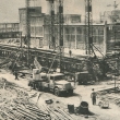 ...p��hra��k stojeden�ctka p�i pr�ci...zdroj �asopis Kv�ty 34/1961