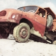 ...mo�n� si nabral trochu bl�ta dovnit�, ale projel...zdroj kniha 70 let automobil� Tatra 1967